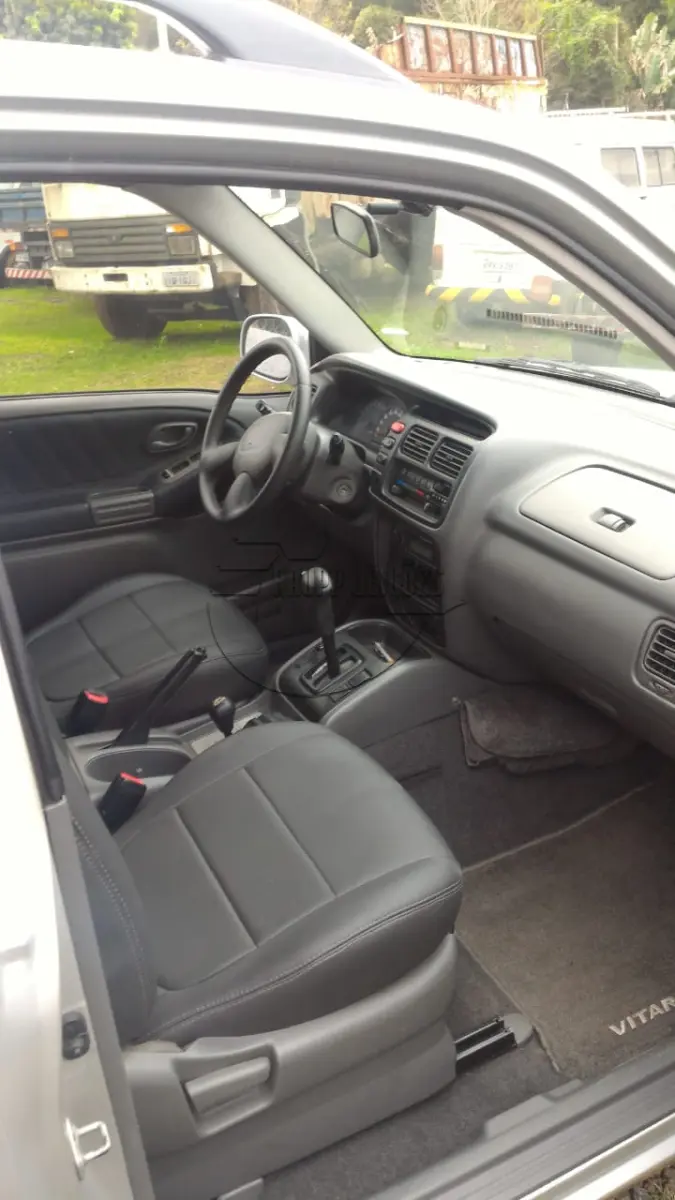 LOTE 002 - SUZUKI GRAN VITARA 2000/2001 - PLACA KNG-9540