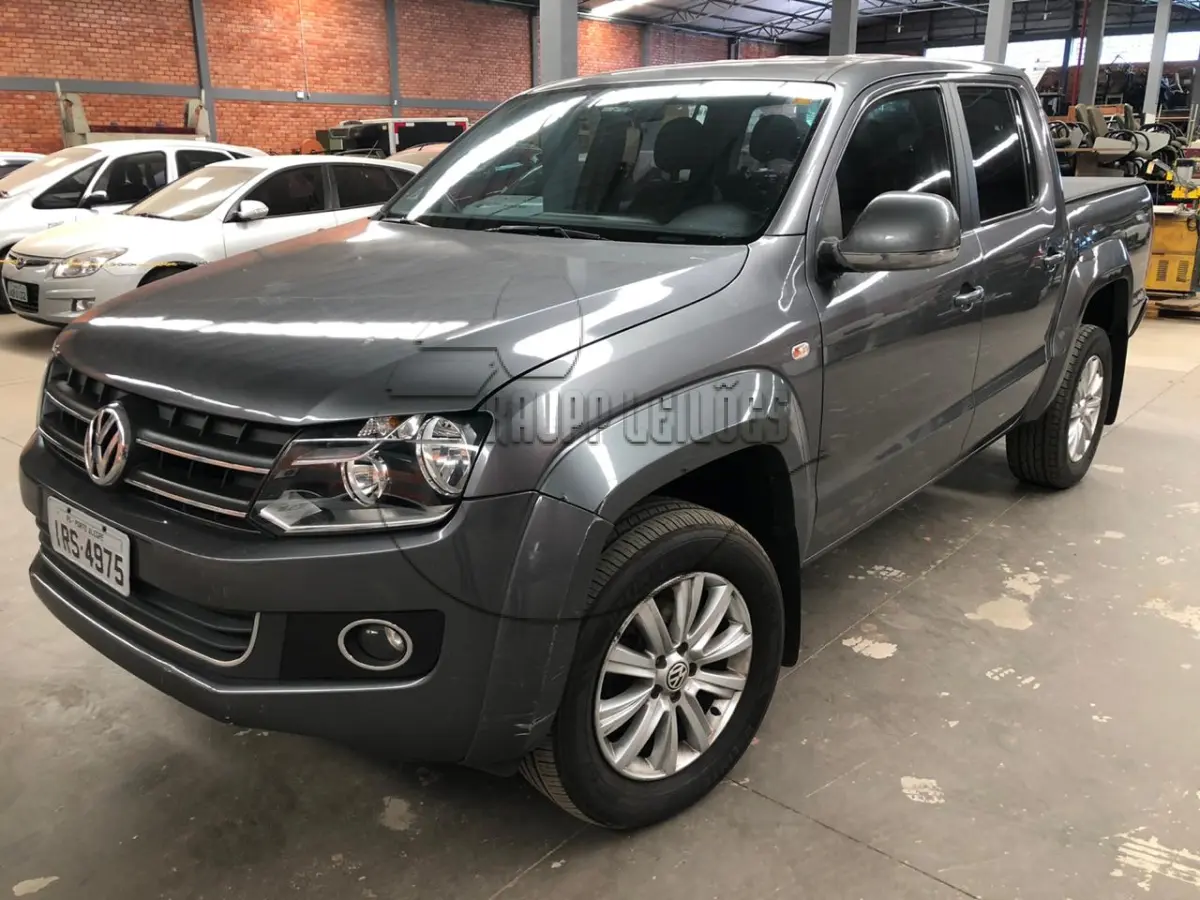 LOTE 001 - Um veículo VW/AMAROK