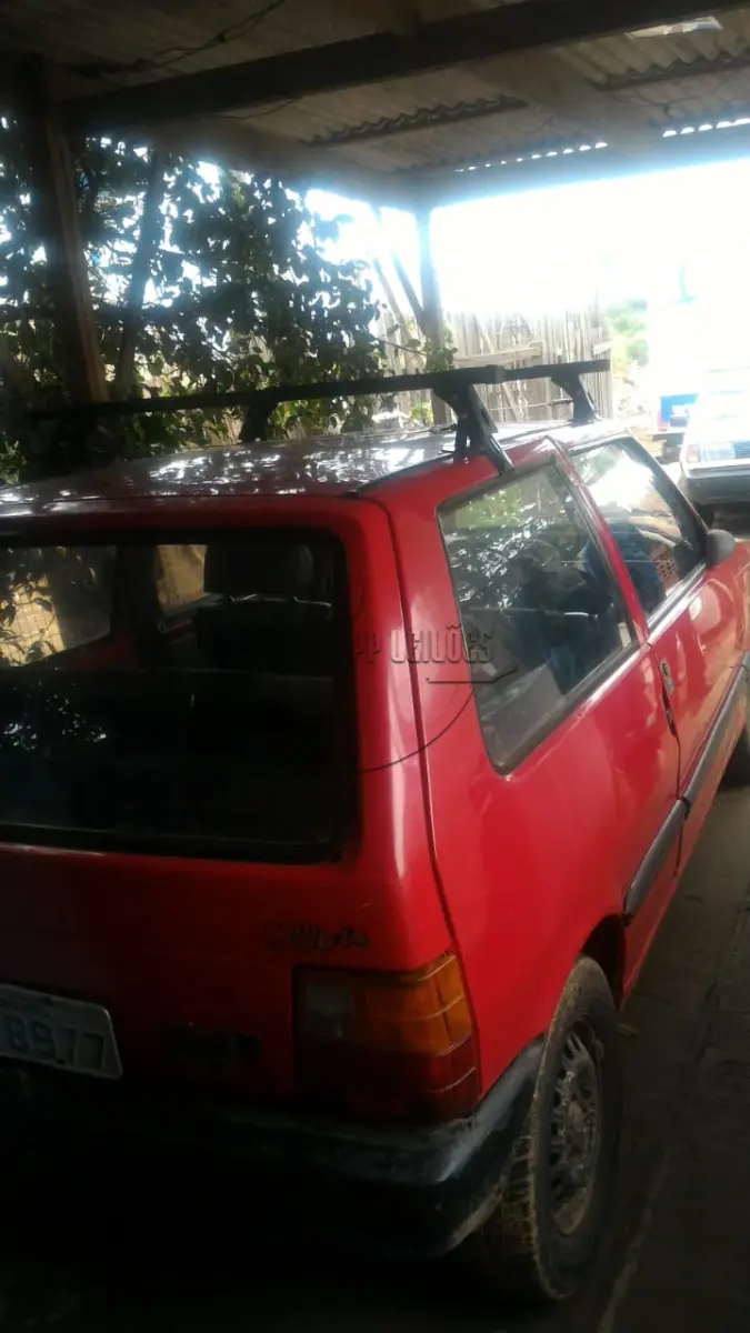 LOTE 018 - Um veículo Fiat/Uno Mille IE