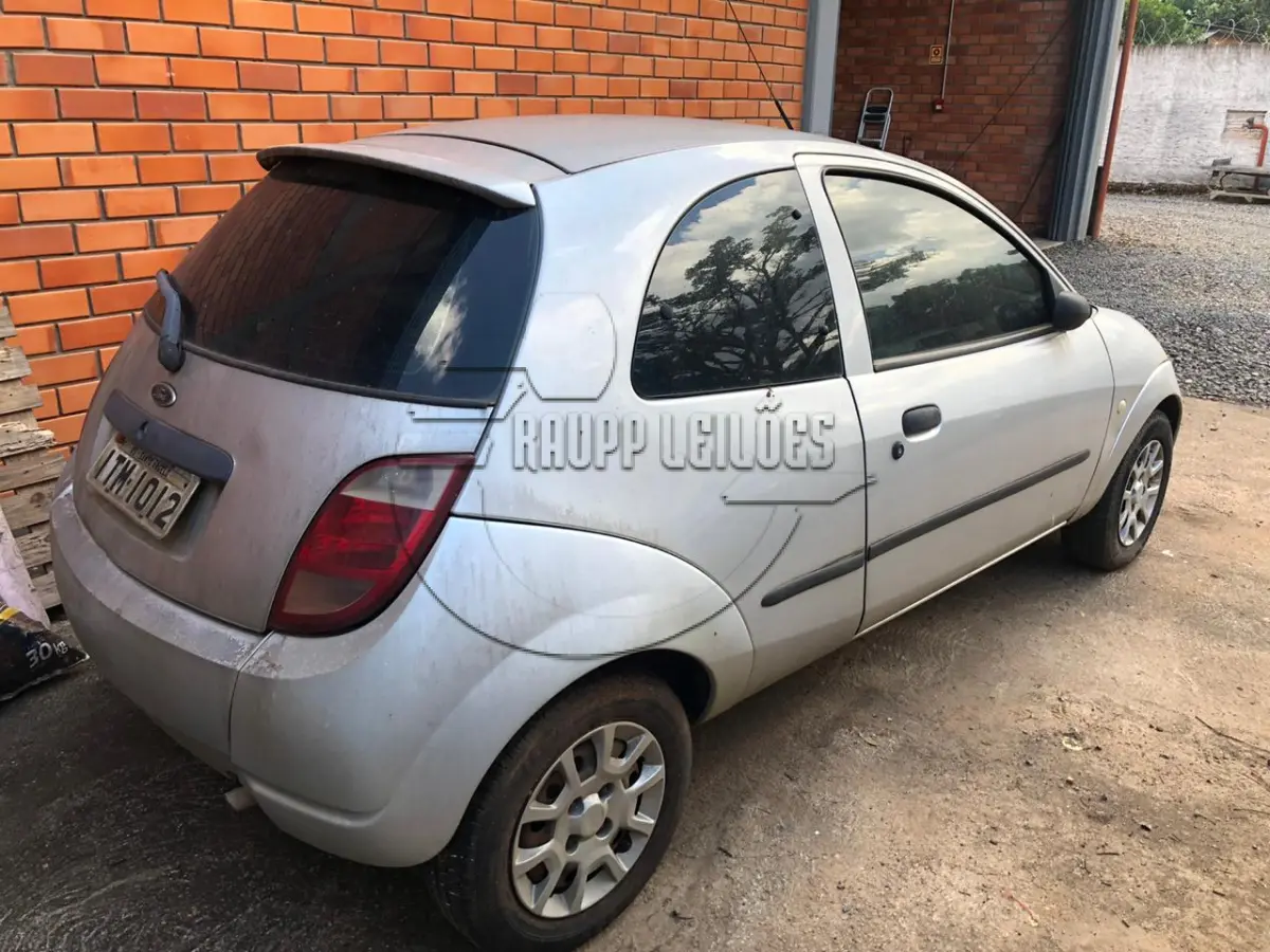 LOTE 023 - Um veículo Ford/KA GL