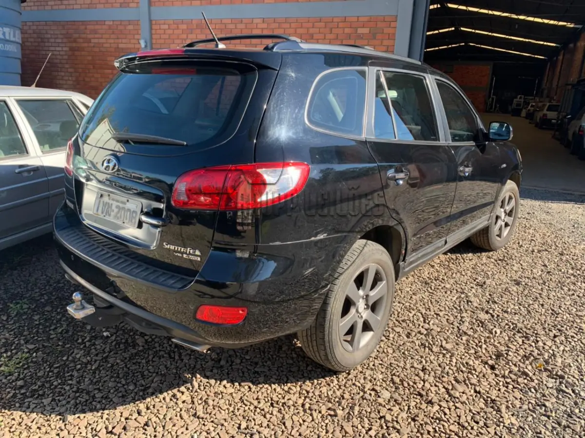 LOTE 012 - Um veículo Hyundai Santa Fé