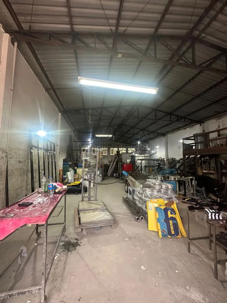 LOTE 001 - Um terreno de 855,55m², c/ benfeitorias de 671,60m², em Novo Hamburgo/RS - Bairro Canudos (IMÓVEL LOCADO) (POSSIBILIDADE DE PARCELAMENTO)
