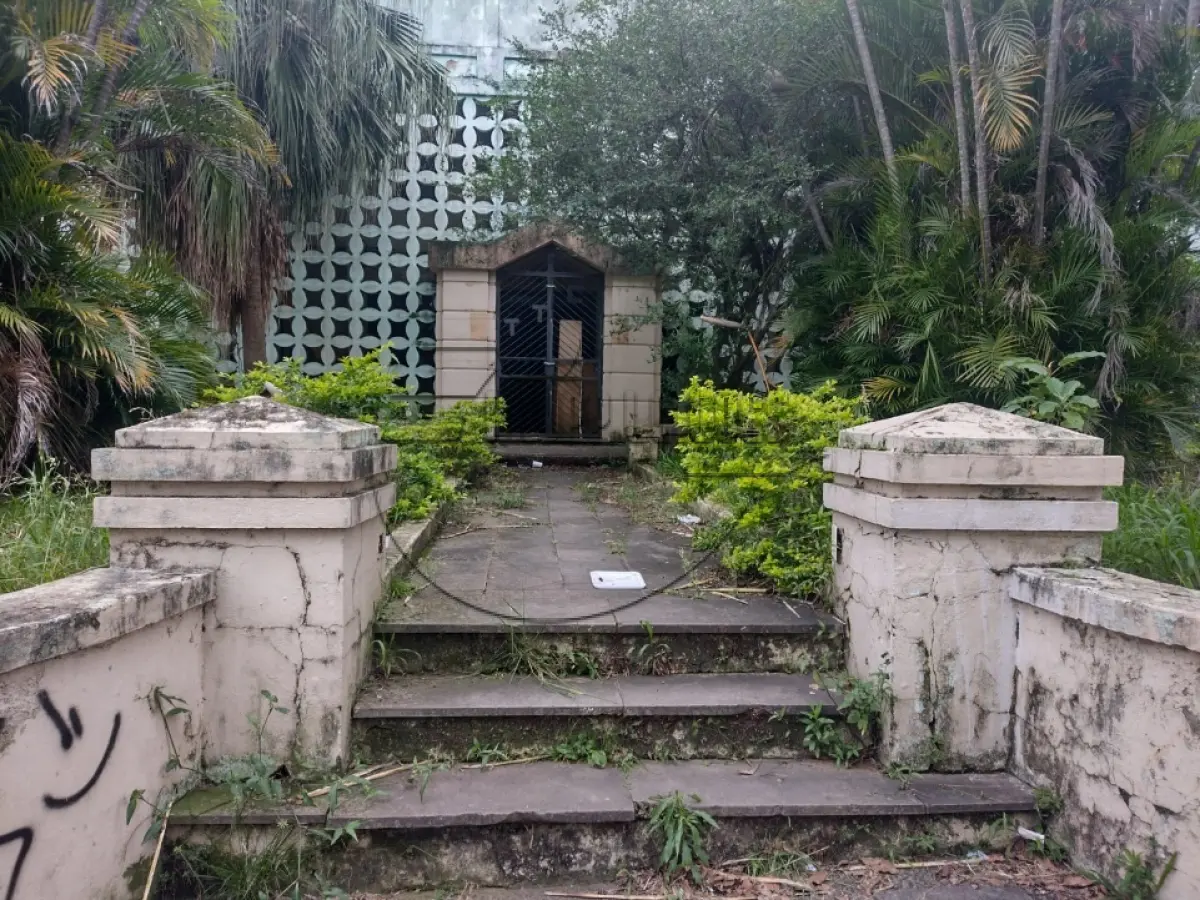 LOTE 001 - 03ª DATA | (PORTO ALEGRE/RS) 02 terrenos contíguos de aprox. 17.514,99m², c/ benfeitorias - Bairro Teresópolis (SEDE DO TERESÓPOLIS TÊNIS CLUBE)