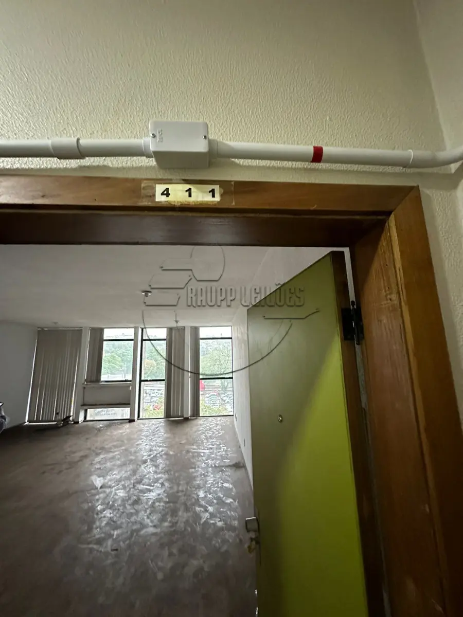 LOTE 027 - (PORTO ALEGRE/RS) Conjunto 411, c/46,70m², do Edifício Bispo Pithan, Avenida Teresópolis, nº 2958
