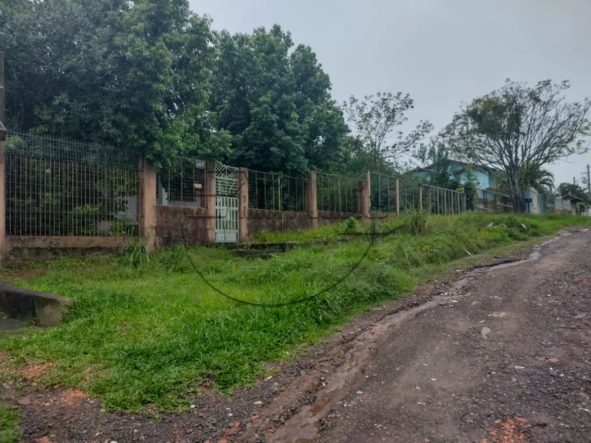 LOTE 001 - 02ª DATA | (GRAVATAÍ/RS) 02 terrenos contíguos c/ 960,00m², possuindo benfeitorias não averbadas, no Bairro Neópolis