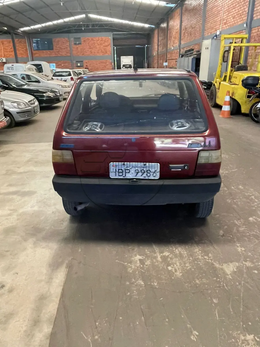 LOTE 013 - Um veículo Fiat/Uno Electronic, placa IBP9986