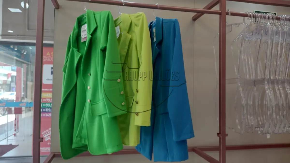 LOTE 009 - 02ª DATA | Diversas peças de roupas
