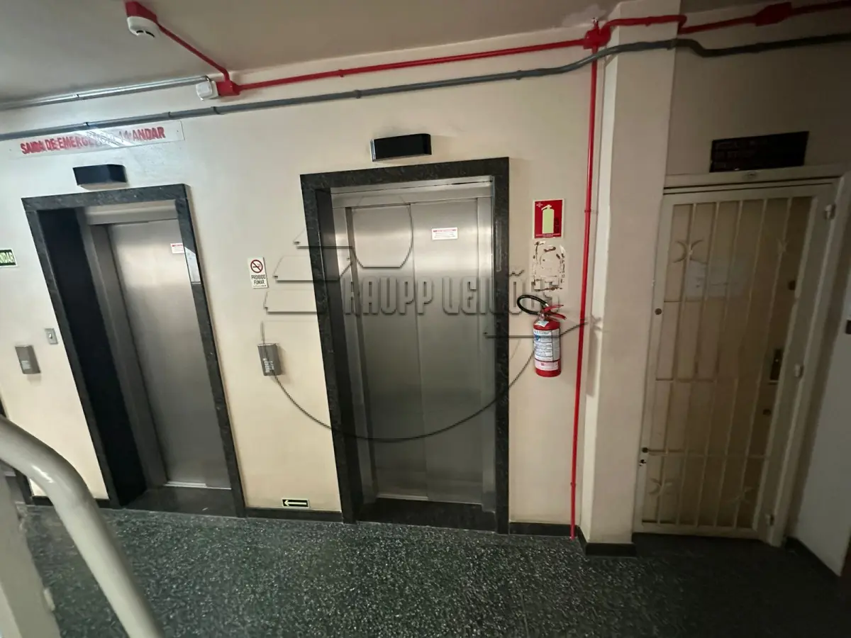 LOTE 006 - (PORTO ALEGRE/RS) O apto 101 do Edifício Amazonas, c/ 41,60m², no Bairro Centro Histórico