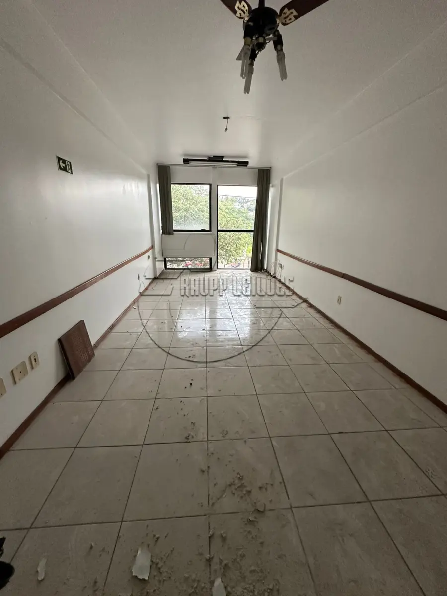 LOTE 022 - (PORTO ALEGRE/RS) Conjunto 206, c/34,43m², do Edifício Bispo Pithan, Avenida Teresópolis, nº 2958