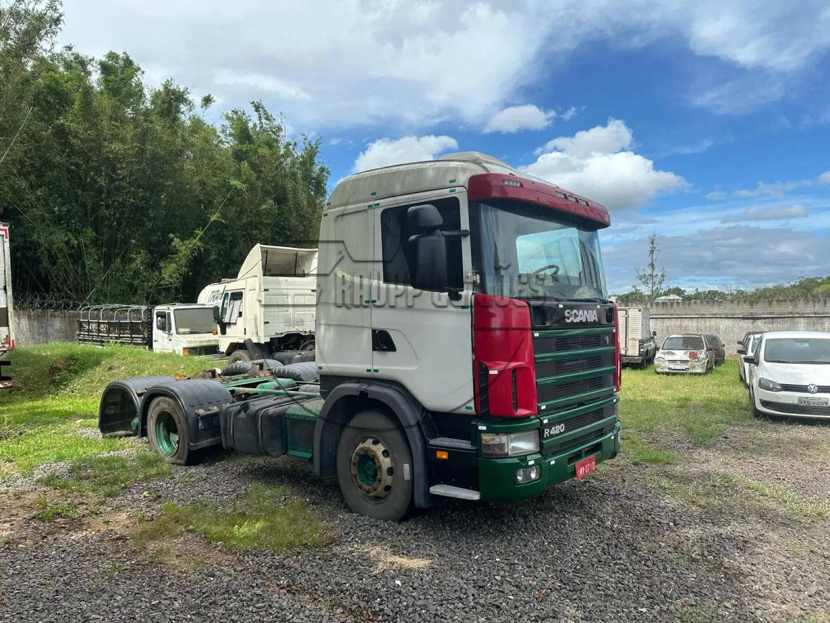 LOTE 012 - 02ª DATA | Um caminhão marca SCANIA/R124 GA4X2NZ 420, ano 2006/2006