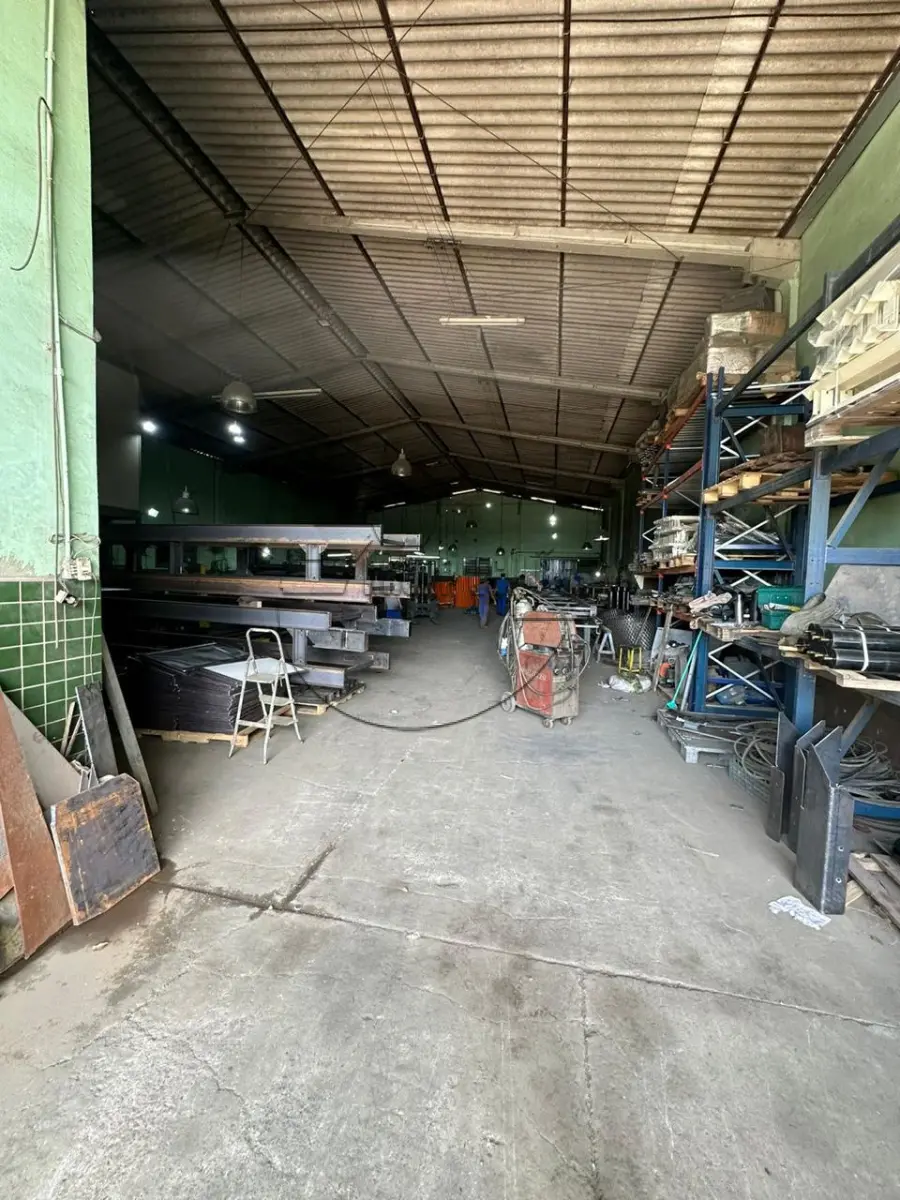 LOTE 001 - 02ª DATA | (CANOAS/RS) Um galpão industrial de 611.96m², no Bairro Niterói