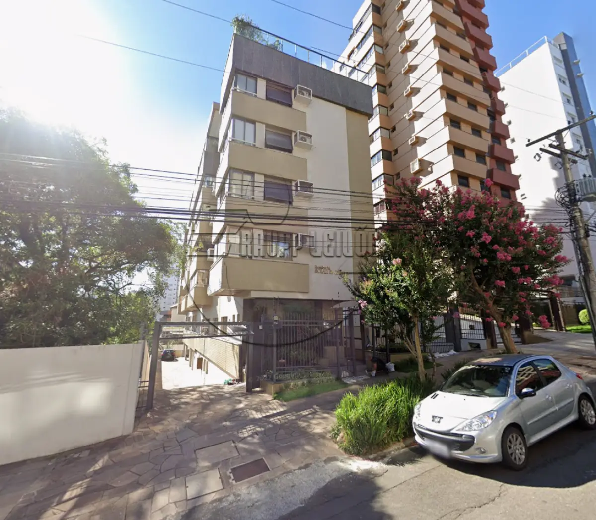 LOTE 004 - (PORTO ALEGRE/RS) O box coberto nº 11 do Edifício Residencial Solar El Greco - Bairro Petrópolis