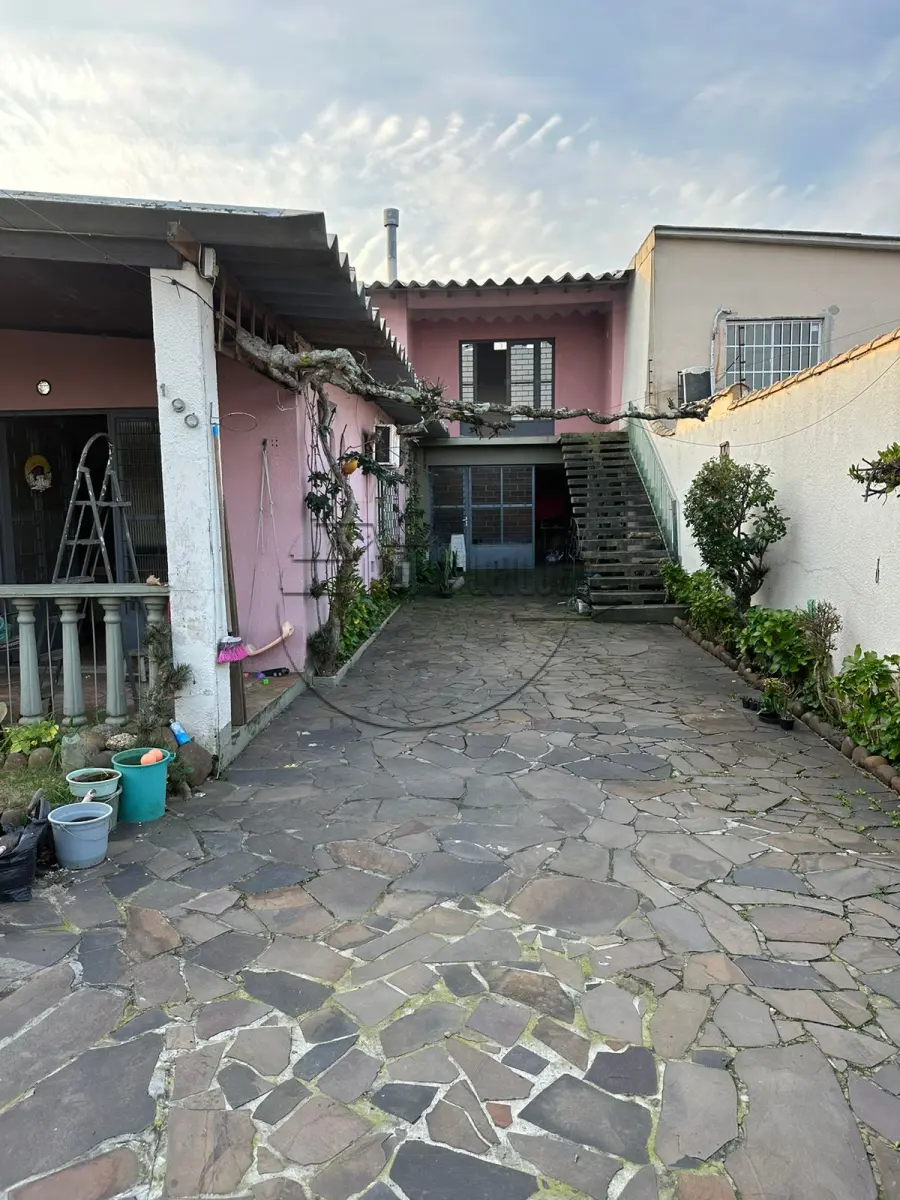 LOTE 001 - 02ª DATA | (PORTO ALEGRE/RS) Uma casa de alvenaria c/ 53,97m², no Bairro Rubem Berta