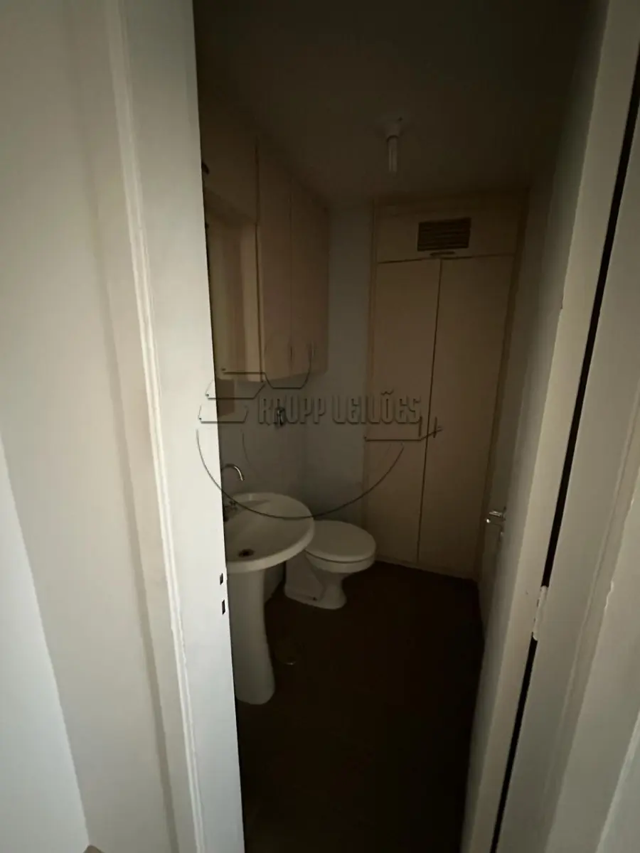 LOTE 010 - (PORTO ALEGRE/RS) Sala 413, c/38,06m² + Box 74 do Ed. Royal Center, na Rua Dom Pedro II