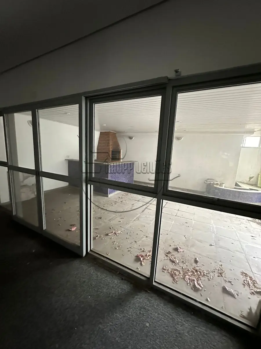 LOTE 001 - (PORTO ALEGRE/RS) Loja 1 do Ed. Royal Center, c/413,85m², na Rua Dom Pedro II