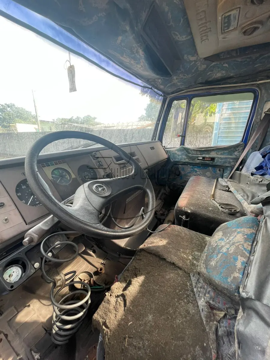 LOTE 007 - 02ª DATA | Um caminhão Mercedes Benz/L 1618, ano/modelo 1992/1992