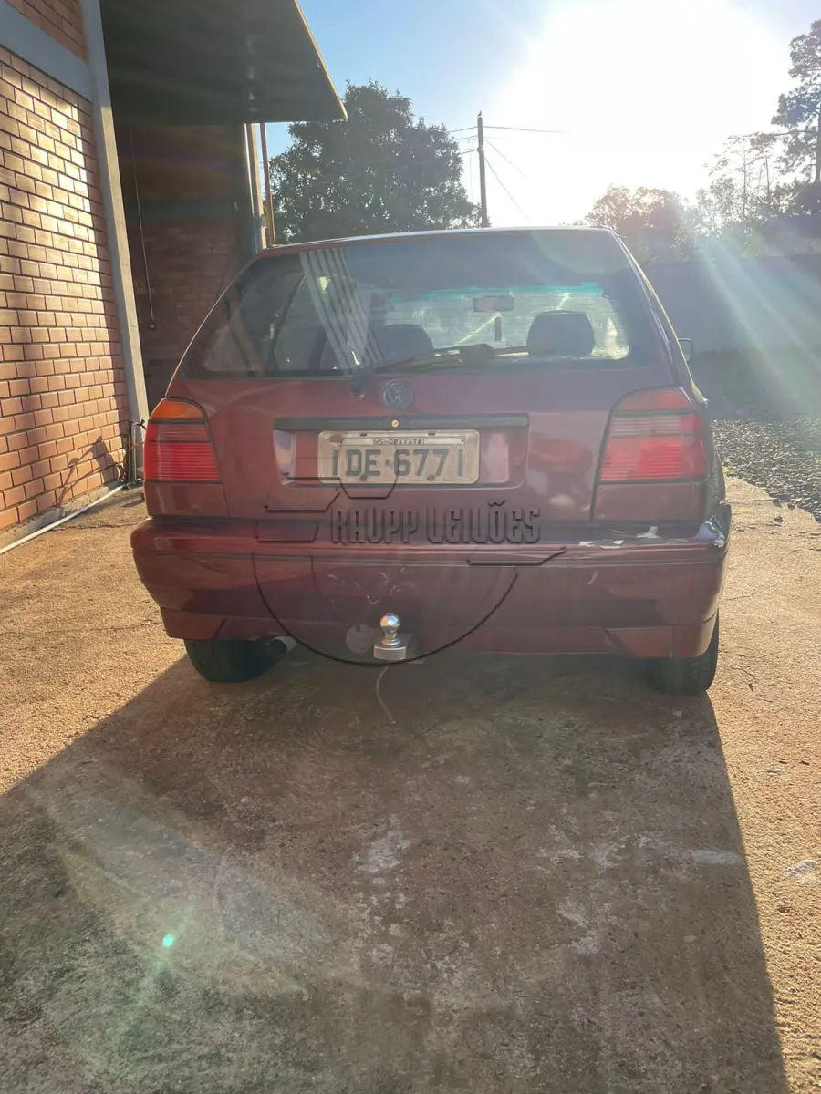 LOTE 008 - 02ª DATA | Um veículo IMP/VW GOLF GL, ano/mod. 1995/1995