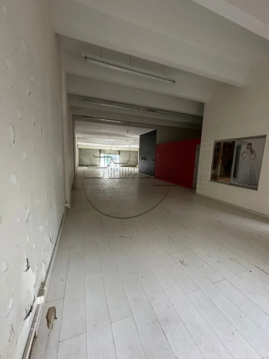 LOTE 030 - (PORTO ALEGRE/RS) Loja, c/217,46m², da Rua Cristovão Colombo, nº 1533