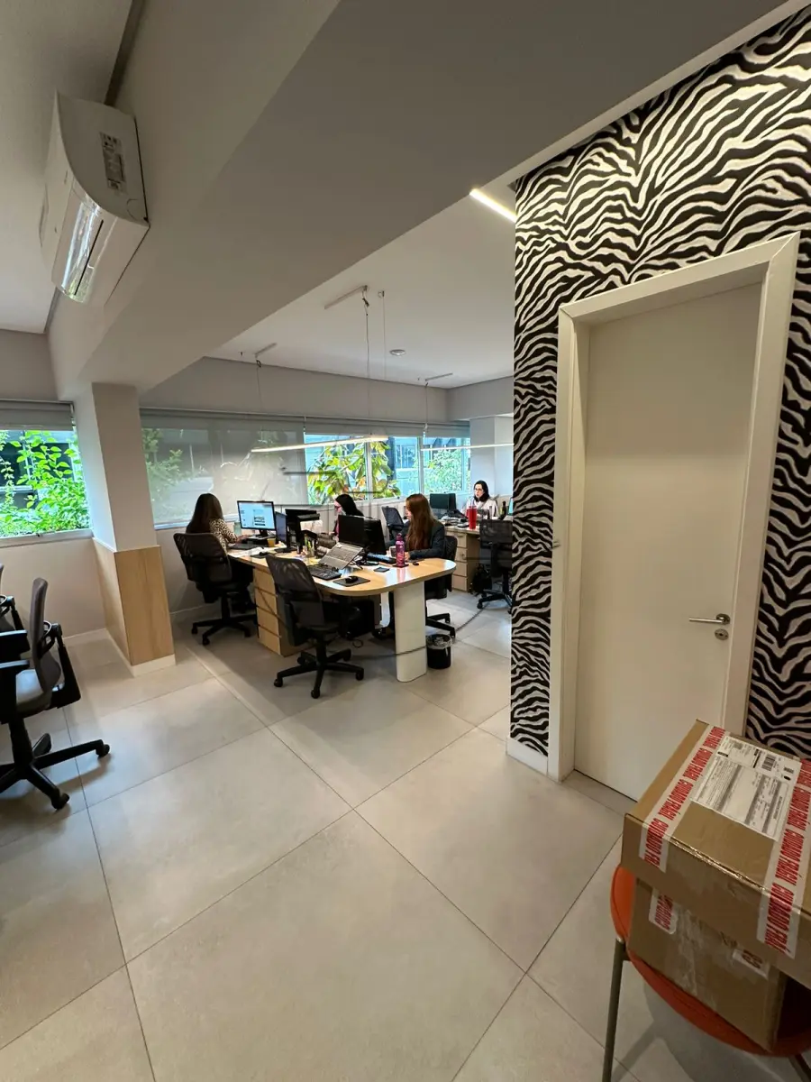 LOTE 005 - (PORTO ALEGRE/RS) Sala 405, c/31,41m² + Box 82 do Ed. Royal Center, na Rua Dom Pedro II