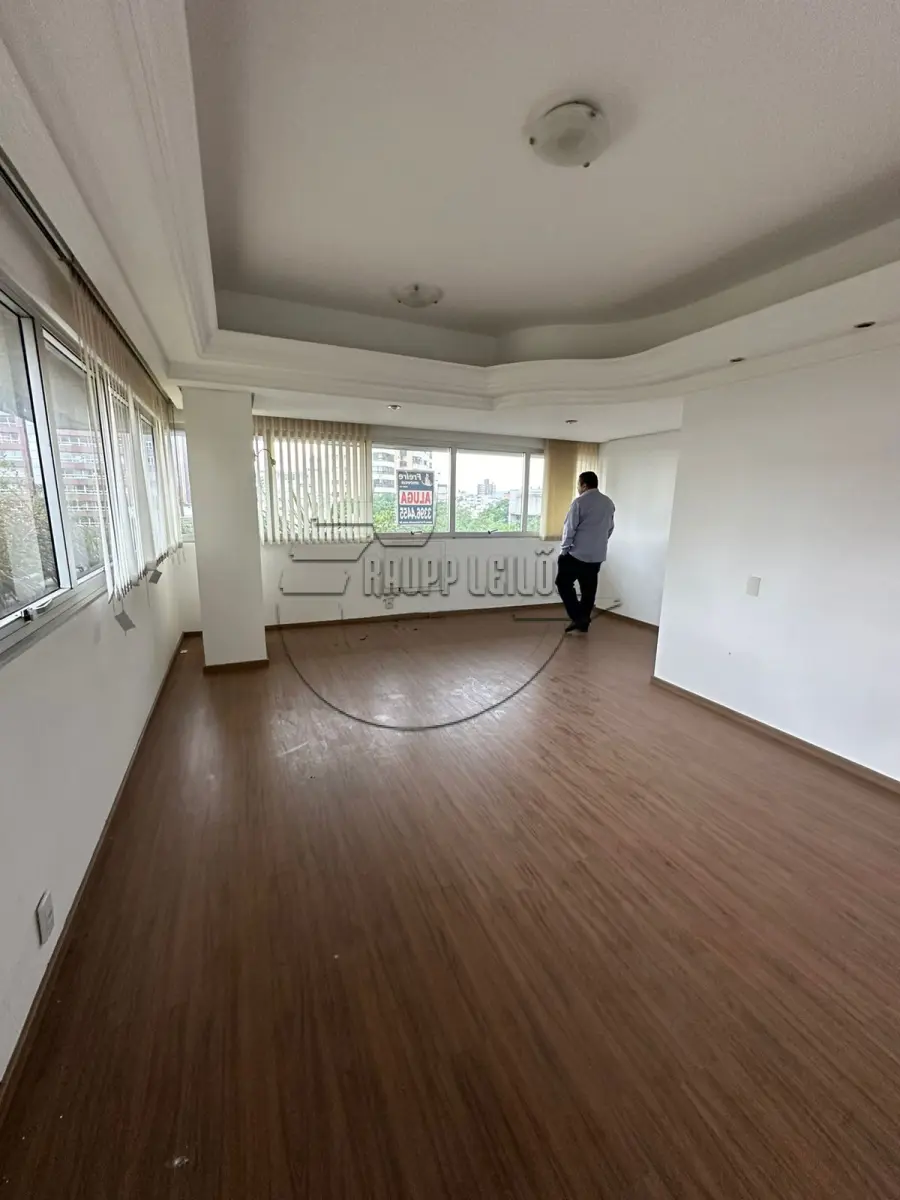 LOTE 012 - (PORTO ALEGRE/RS) Sala 501, c/36,80m² + Box 02 do Ed. Royal Center, na Rua Dom Pedro II