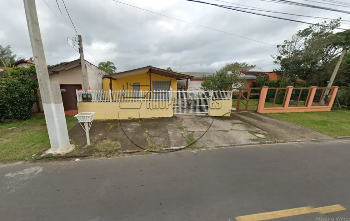LOTE 009 - (IMBÉ/RS) Uma casa em alvenaria, a 3 quadras do Rio Tramandaí