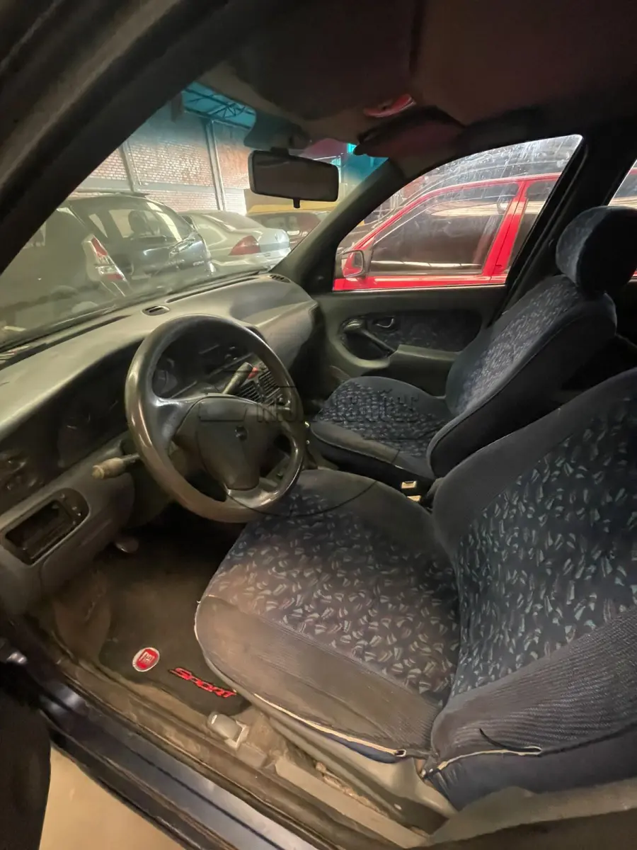 LOTE 024 - Um veículo marca/modelo IMP/FIAT SIENA 6 MARCHAS, ano/modelo 1998/1999
