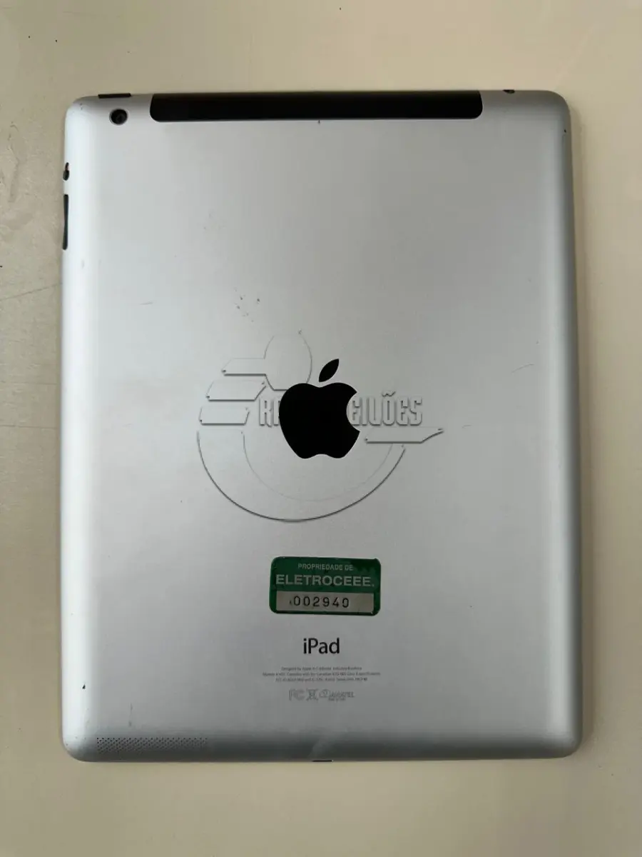 LOTE 019 - Um Ipad mod. A1459, 4° geração