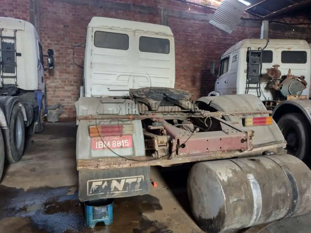 LOTE 025 - Um caminhão Mercedes Benz, modelo LS 1941, ano/modelo 1994/1994