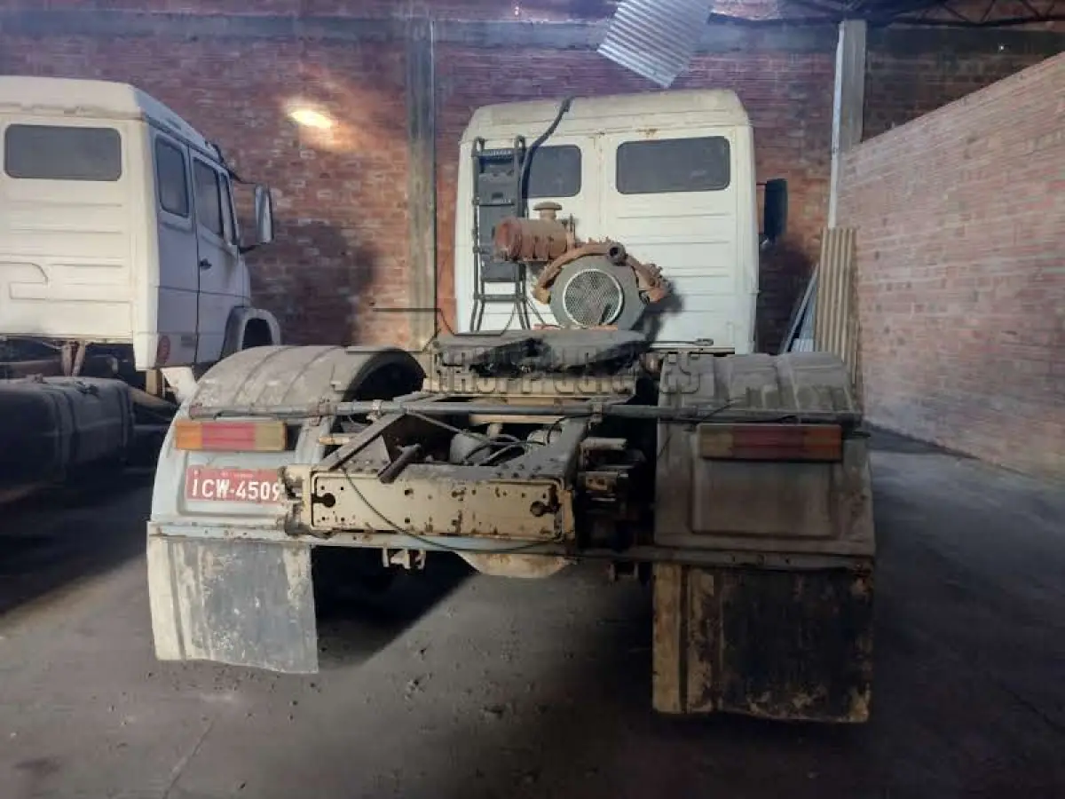 LOTE 026 - 02ª DATA | Um caminhão  Mercedes Benz, modelo LS 1941, ano/modelo 1995/1995