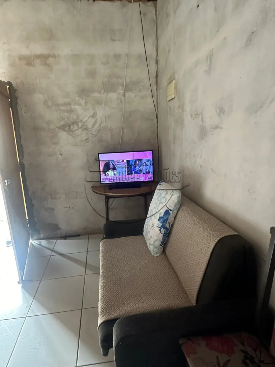 LOTE 003 - 02ª DATA | (ALVORADA/RS) Um terreno de 175,00m², c/ benfeitorias, no Bairro Jardim Algarve