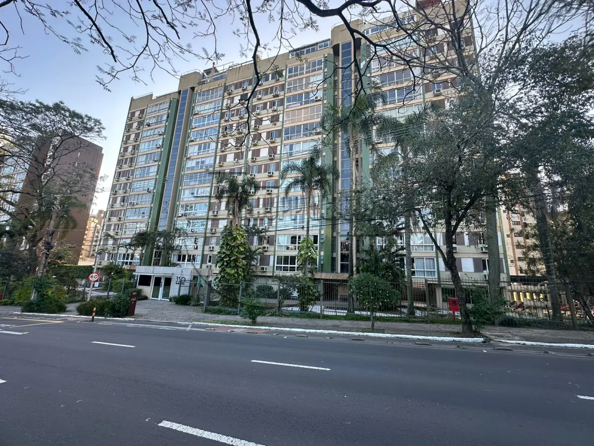 LOTE 003 - 02ª DATA | (PORTO ALEGRE/RS) O apto 1003 do Edifício FRA BARTOLOMEU. c/ 120,18m², no Bairro Petrópolis
