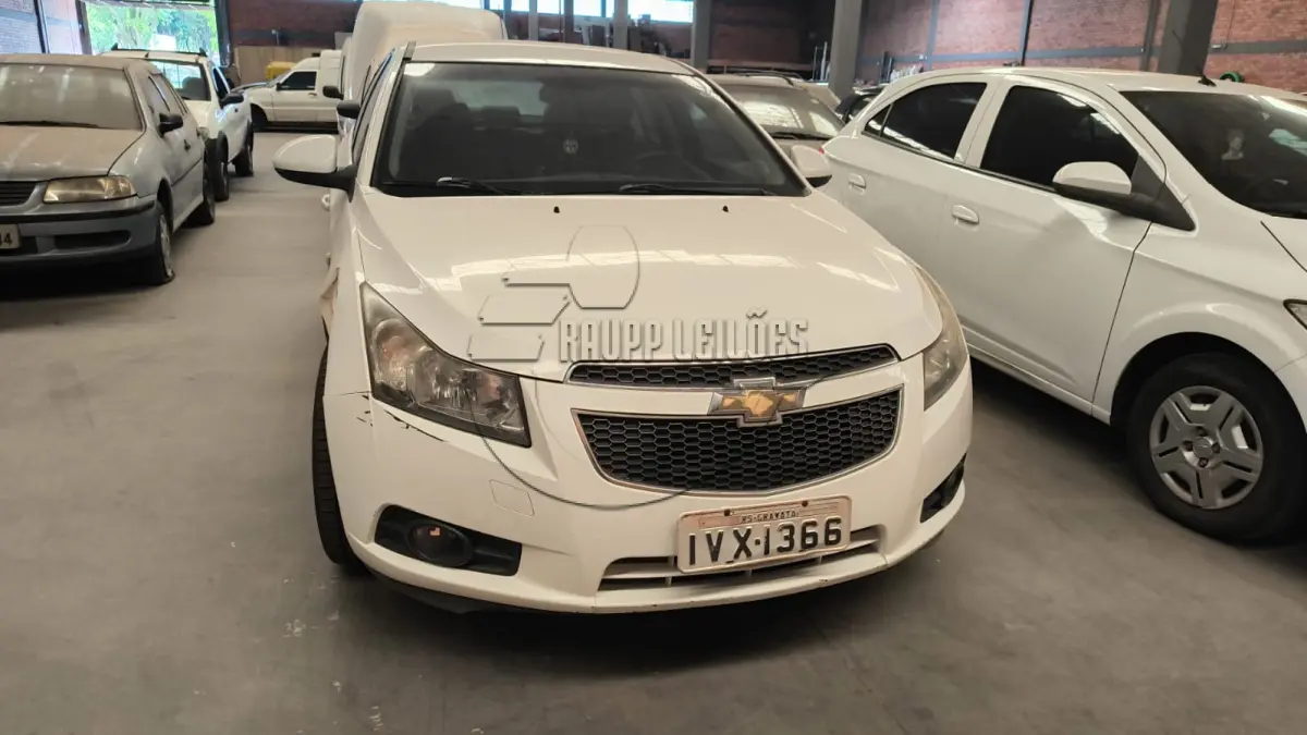 LOTE 010 - 02ª DATA | Um veículo CHEVROLET/CRUZE LT NB, Placa: IVX1366, ano/modelo: 2014/2014.