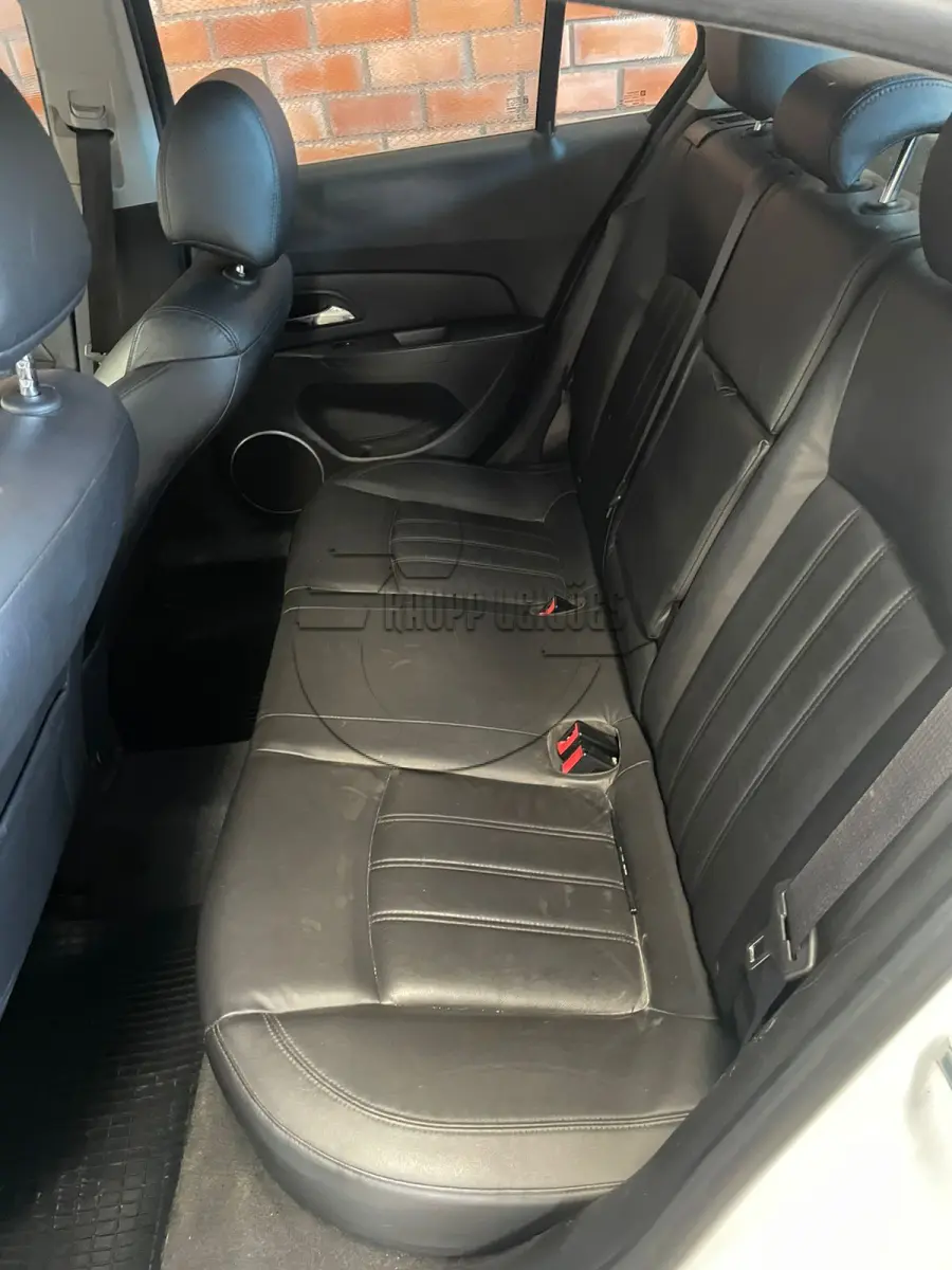 LOTE 010 - 02ª DATA | Um veículo CHEVROLET/CRUZE LT NB, Placa: IVX1366, ano/modelo: 2014/2014.