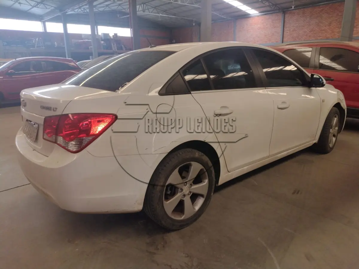 LOTE 010 - 02ª DATA | Um veículo CHEVROLET/CRUZE LT NB, Placa: IVX1366, ano/modelo: 2014/2014.