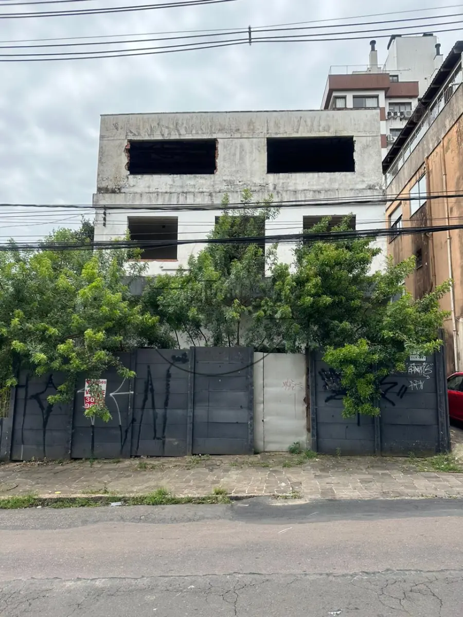 LOTE 002 - 02ª DATA | (PORTO ALEGRE/RS) Um terreno de 339,00m², c/ um prédio de aprox. 760,00m², no Bairro Passo D'Areia