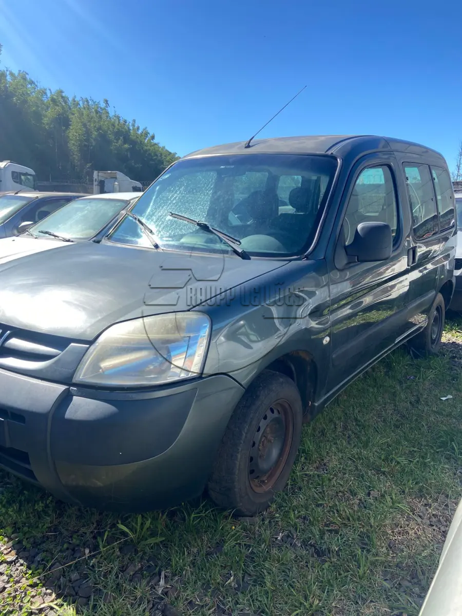 LOTE 015 - 02ª DATA | Um veículo I/PEUGEOT PARTNER, 2011/2011
