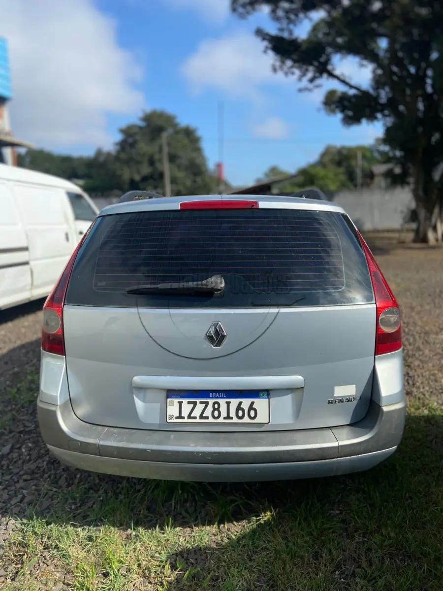 LOTE 012 - 03ª DATA | Um veículo Megane GT, ano/modelo 2008