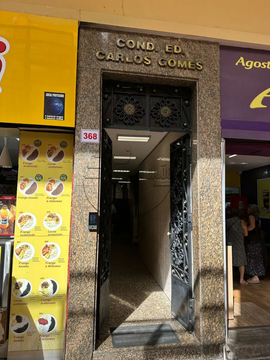 LOTE 008 - 02ª DATA | (PORTO ALEGRE/RS) A sala nº 301 do Edifício Carlos Gomes, c/ a área total de 71,81m², no Bairro Centro Histórico