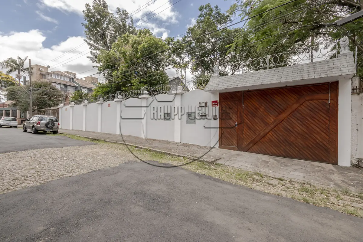 LOTE 001 - (PORTO ALEGRE/RS) Uma casa de 700,00m², no Bairro Ipanema