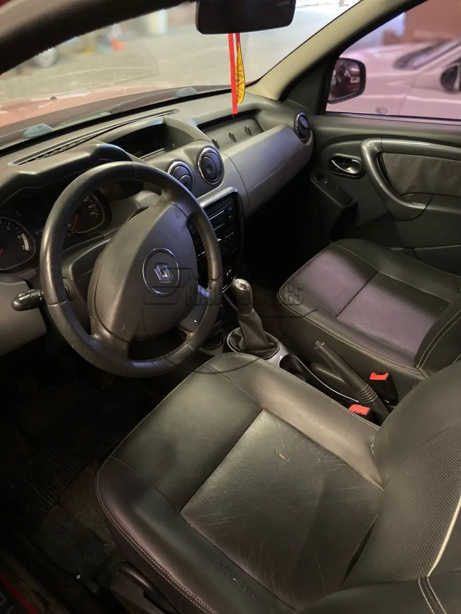 LOTE 013 - Um veículo RENAULT/DUSTER 16 D 4X2, ano/modelo 2014/2014