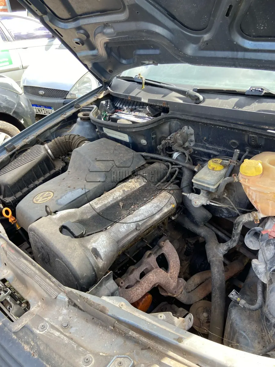 LOTE 007 - **Um veículo VW/GOL 16V, ano/modelo 1999/2000