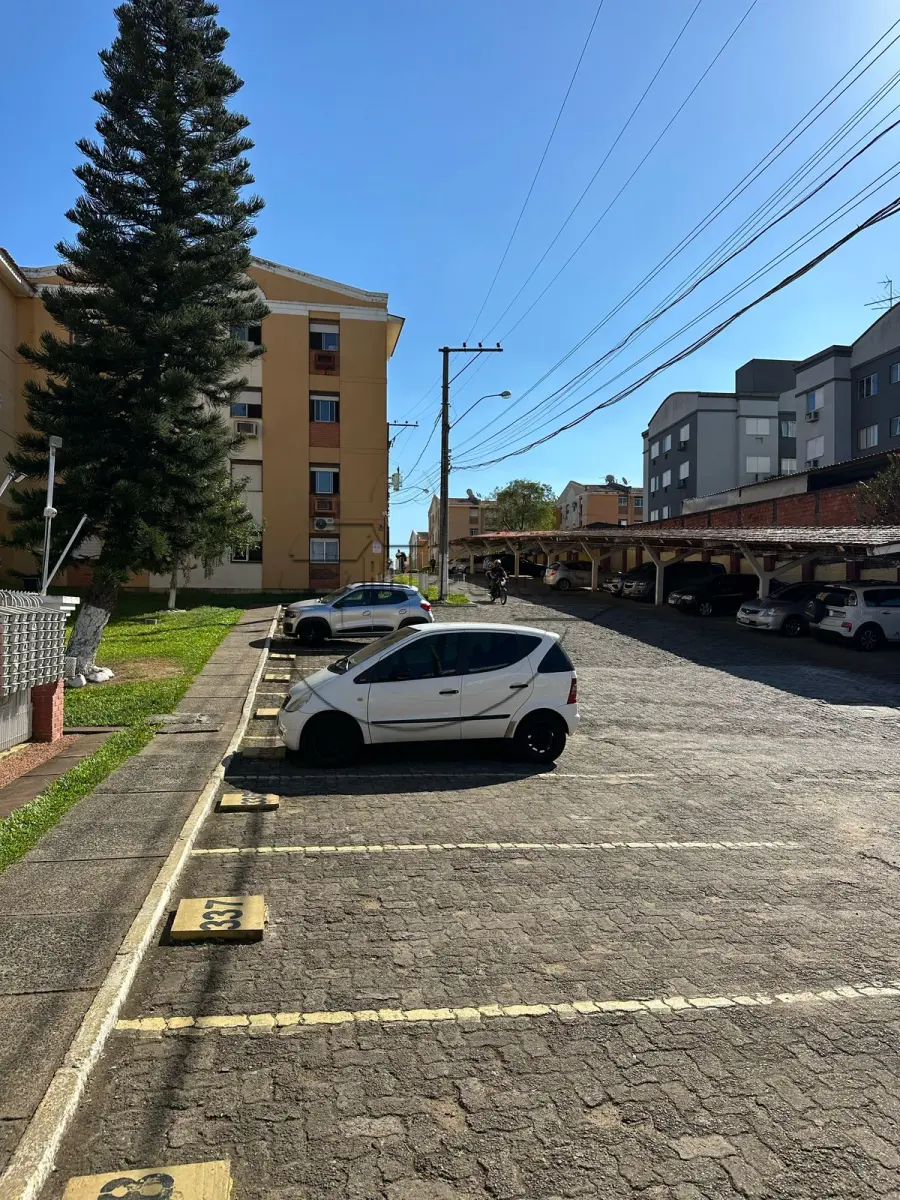 LOTE 007 - (GRAVATAÍ/RS) O apartamento 103, c/ 55,59m², bloco 17, do Cond. Resid. Village Center, no Bairro Passo das Pedras