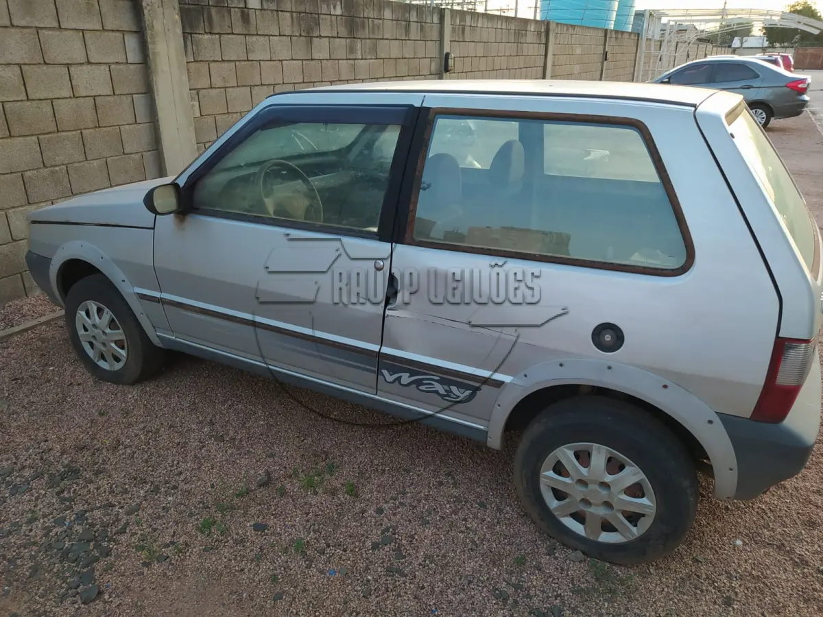 LOTE 005 - **Um veículo FIAT/UNO MILLE WAY ECON, ano/modelo 2008/2009