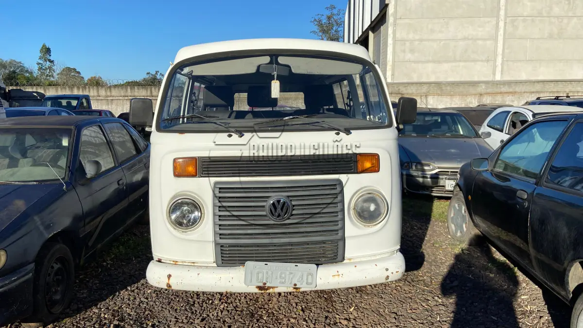 LOTE 018 - Um veículo VW/KOMBI, ano/mod. 2009/2010