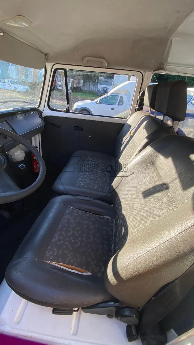 LOTE 018 - Um veículo VW/KOMBI, ano/mod. 2009/2010