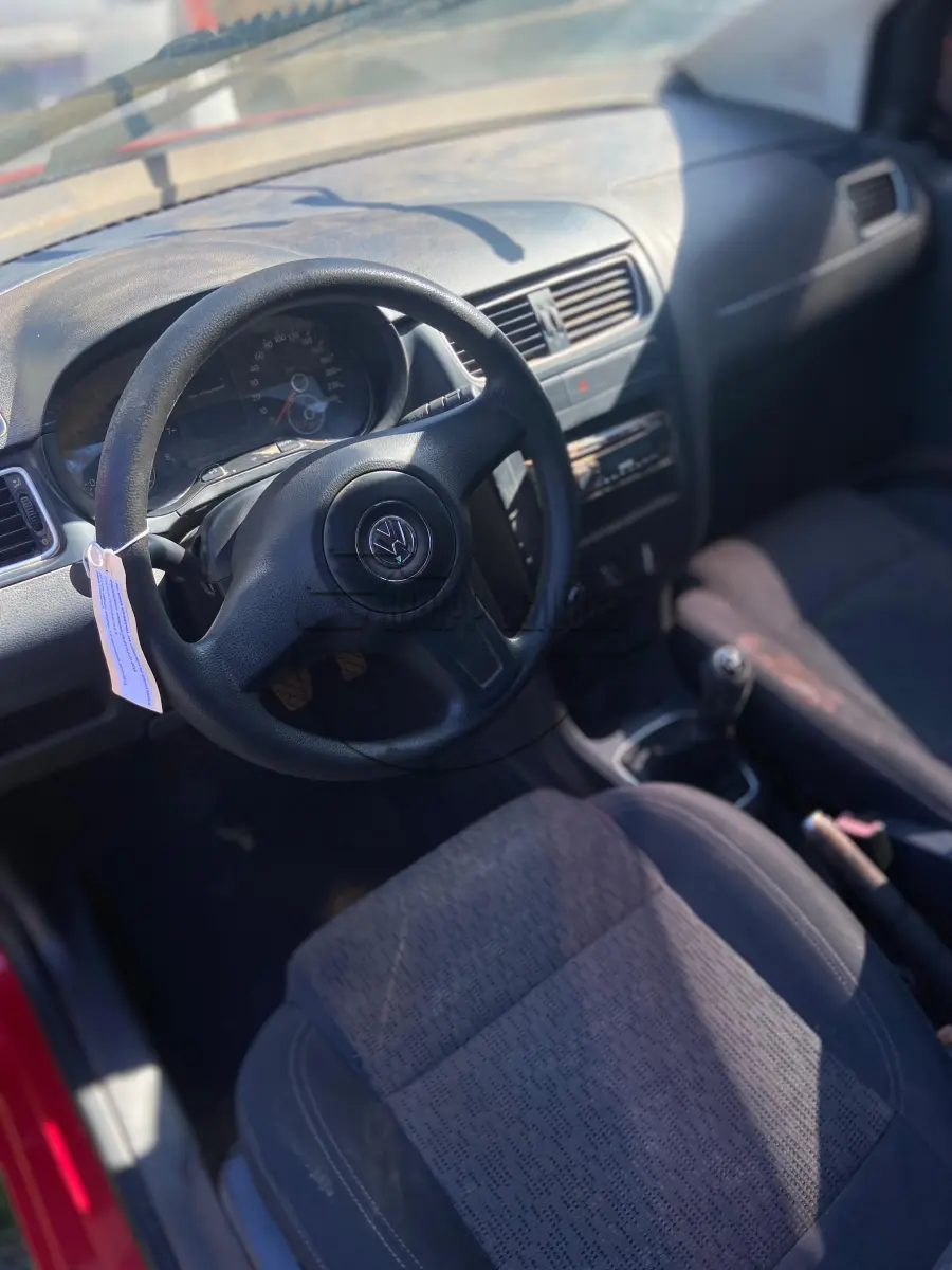 LOTE 010 - Um veículo VOLKSWAGEN FOX 1.6 GII, ano/modelo 2012/2013