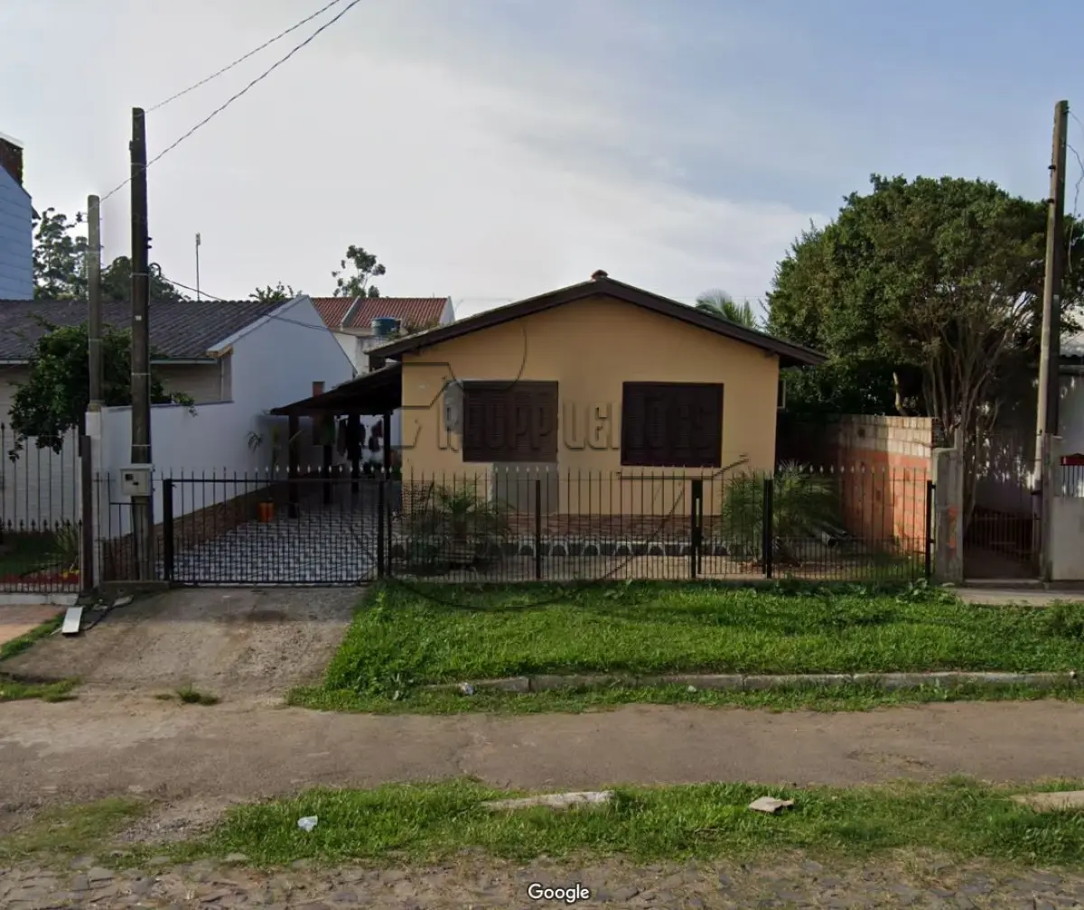 LOTE 005 - (GRAVATAÍ/RS) Uma casa de alvenaria c/ aprox. 82m², no Bairro Bom Sucesso