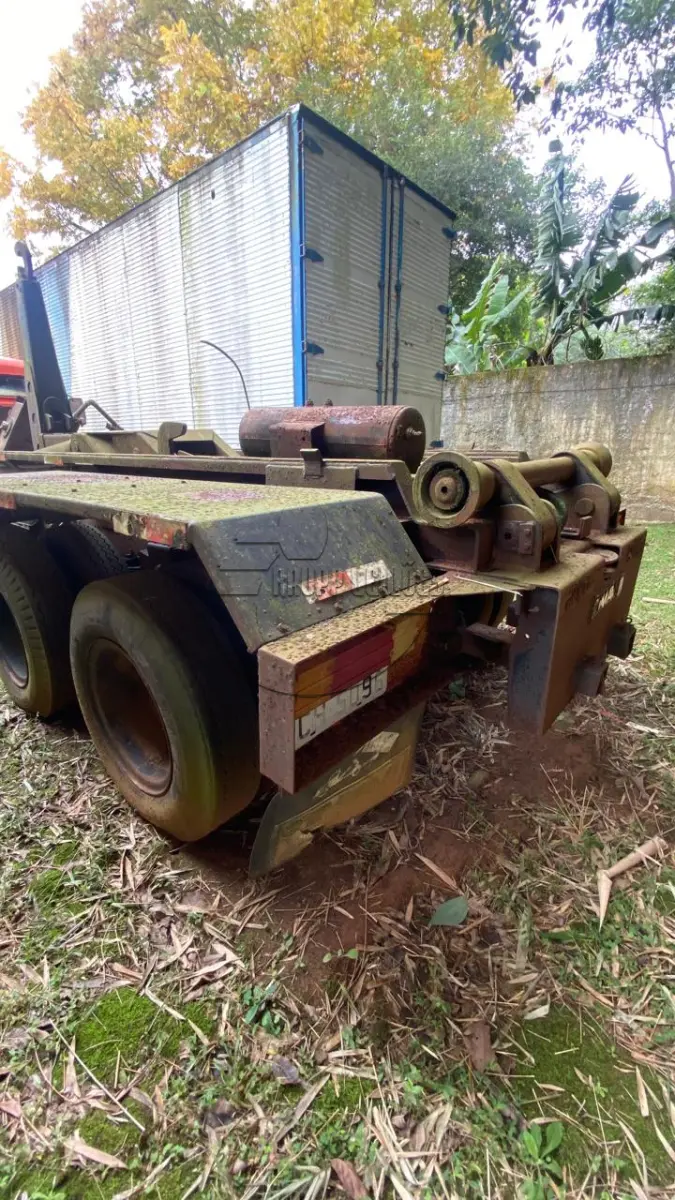 LOTE 021 - 02ª DATA | Um caminhão marca/modelo M.BENZ/L 1113, ano/modelo 1976/1976