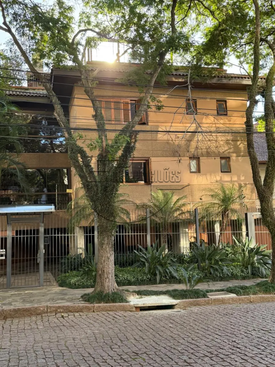 LOTE 003 - (PORTO ALEGRE/RS) O apartamento n° 301 do Edifício Michelangelo, c/ 314,49m², no Bairro Petrópolis