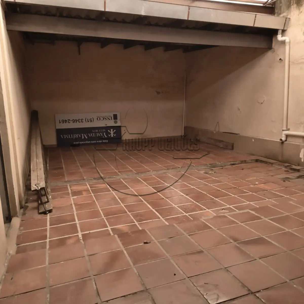 LOTE 001 - 02ª DATA | (PORTO ALEGRE/RS) Um prédio de alvenaria c/ aprox. 410,00m², no Bairro Passo das Pedras